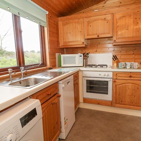 16 Amber Wood Lodge 利明顿 外观 照片